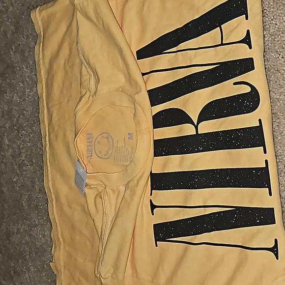 Nirvana Women's Size M Short Sleeve Yellow Tee Shirt NWT - Picture 6 of 6